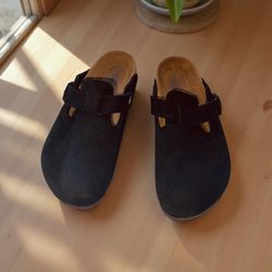 Boston Soft Footbed Clogs by Birkenstock in Black, Size 6.5 Women: Comfort & style!**