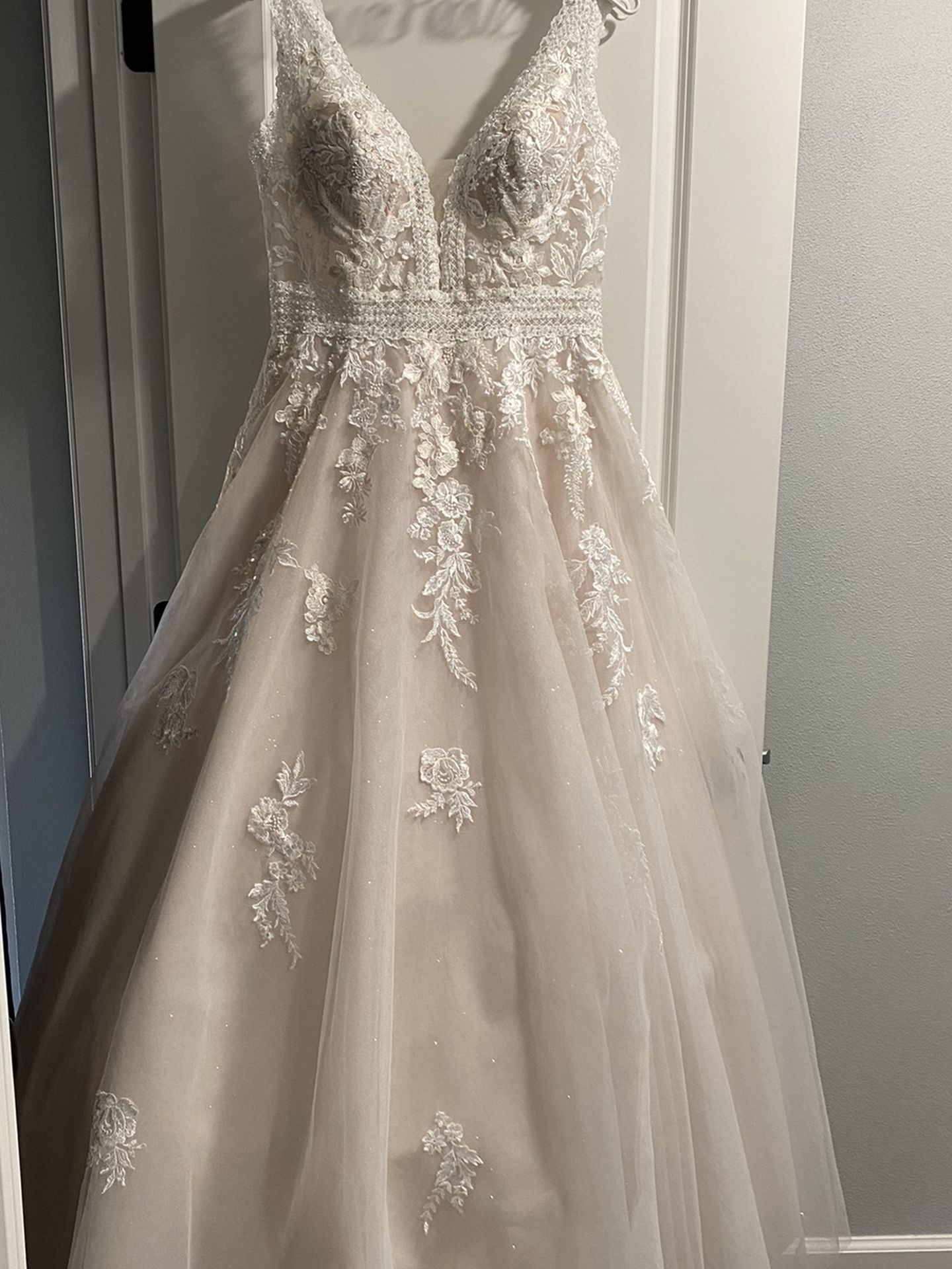 2021 Maggie Sottero Wedding Dress