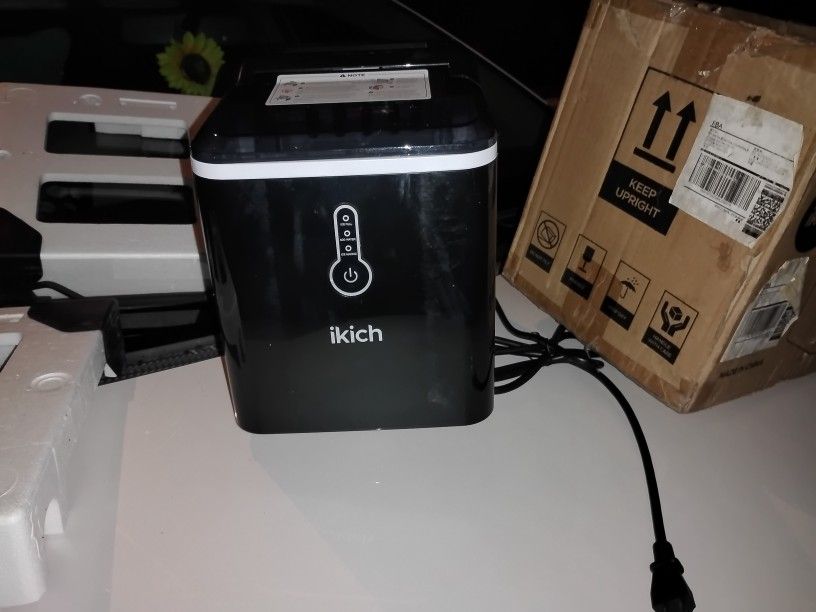 Ice Maker Machine