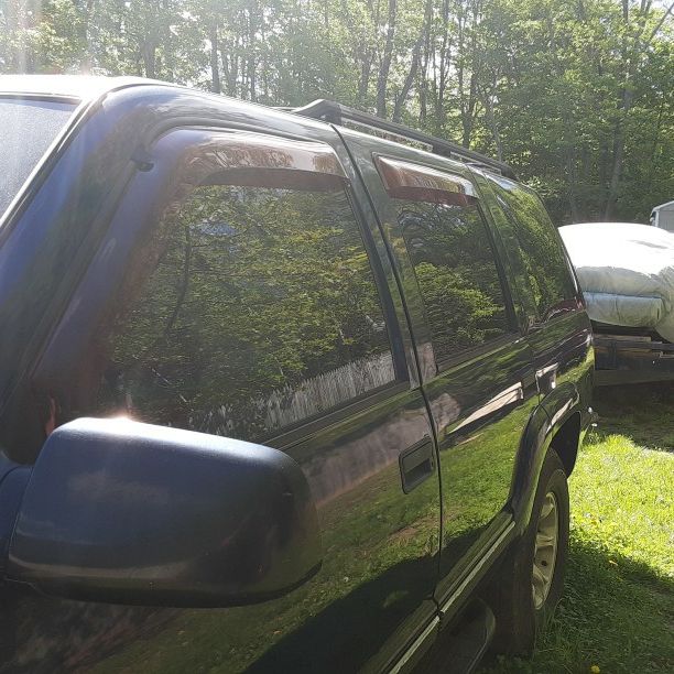 1995 THROUGH 2000 CHEVROLET TAHOE AND SUBURBAN WINDOW VENT SHADES