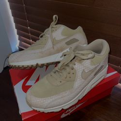 AIR MAX 90 PRM SIZE:10