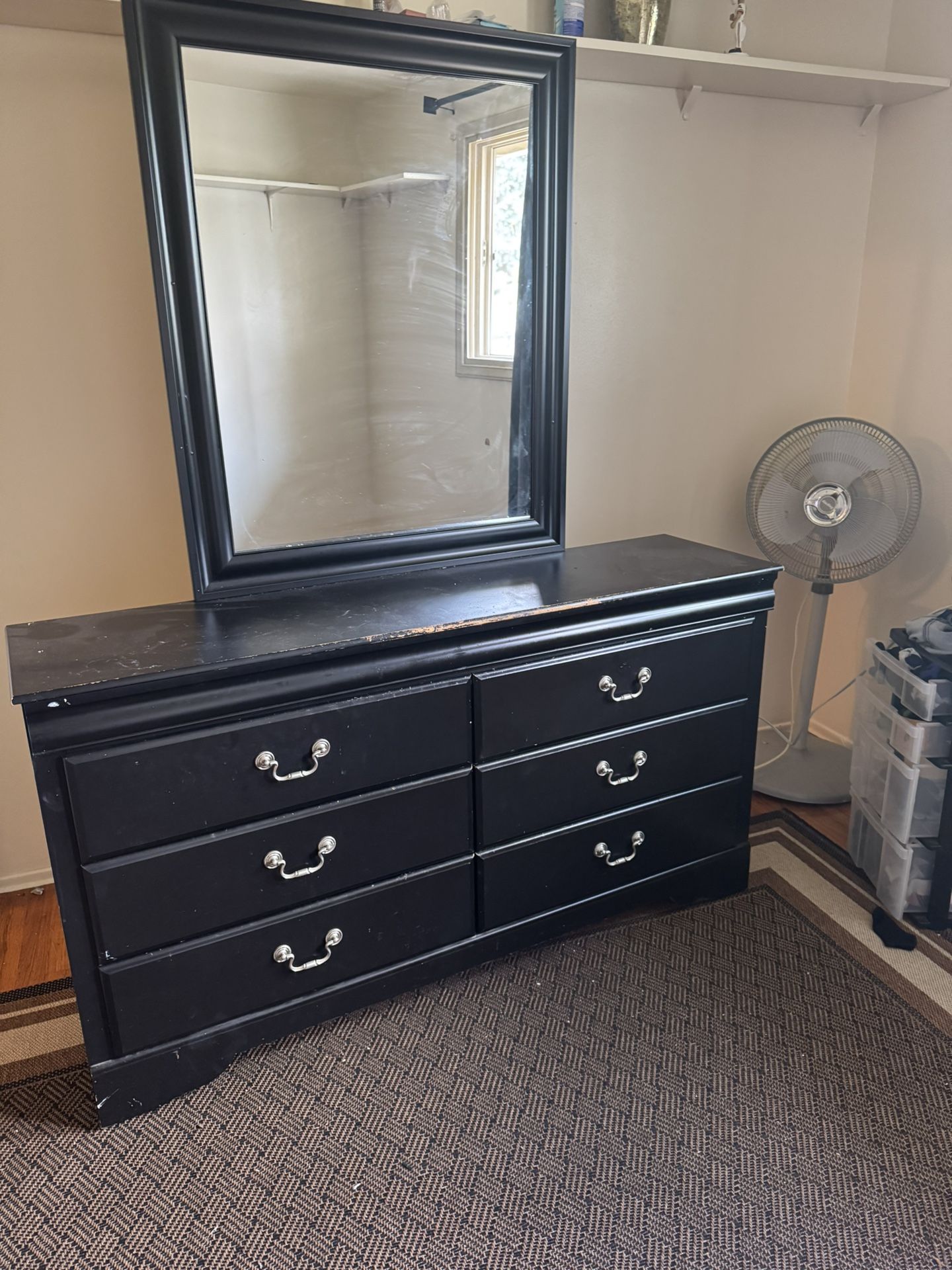 Dresser 6 drawer