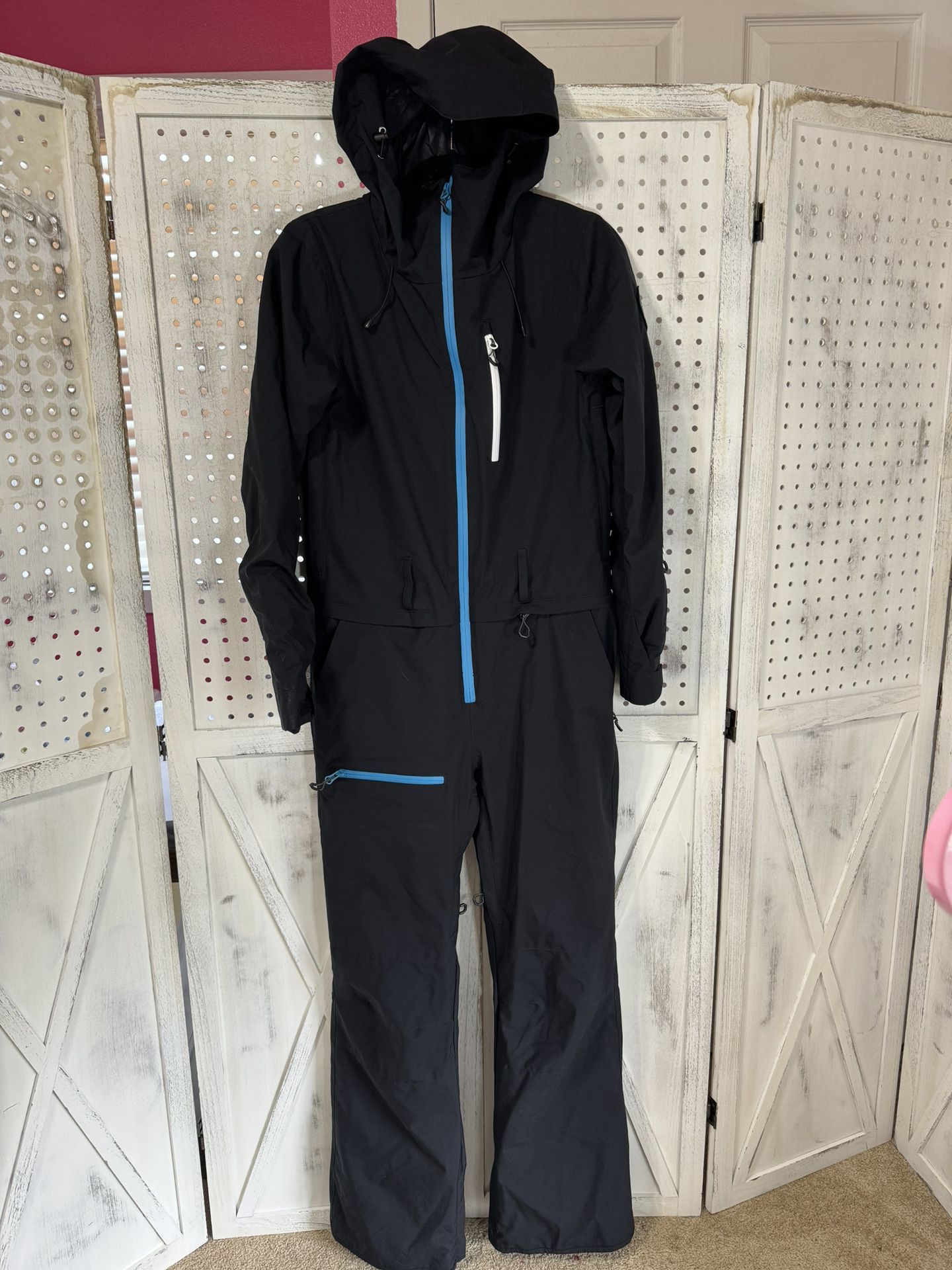 New size M Gsou Snow Women's One Piece Ski Suit