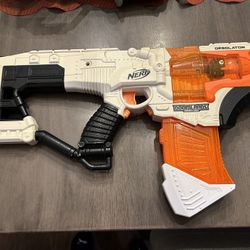 Nerf Guns Doomlands And Strongarms 