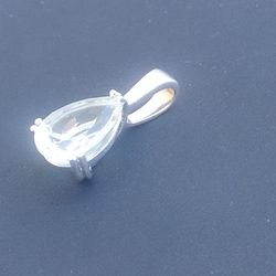 14k White Gold Topaz Diamond Pendant 