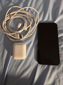 IPHONE 13 Unlocked & Airpods & 2 charging cords 270 OBO