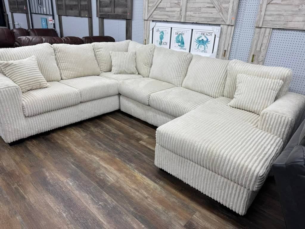 For sale - White Sectional!!! Ask For Price !!! Preguntar Por Precio 