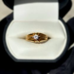 Jewelry 18k solid yellow gold white CZ stone size 7.00