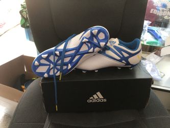 Messi shoes size 5