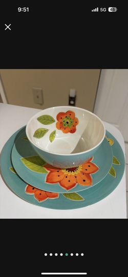 Beautiful Melamine Dinner Ware 16 Pcs ,  Two Colors A