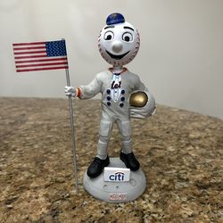 Mr. Met “Man On The Moon” New York Mets