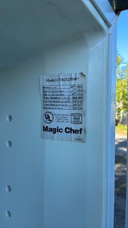 Magic Chef refrigerator