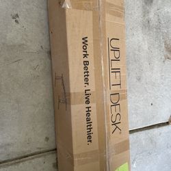 Uplift Standing Desk 