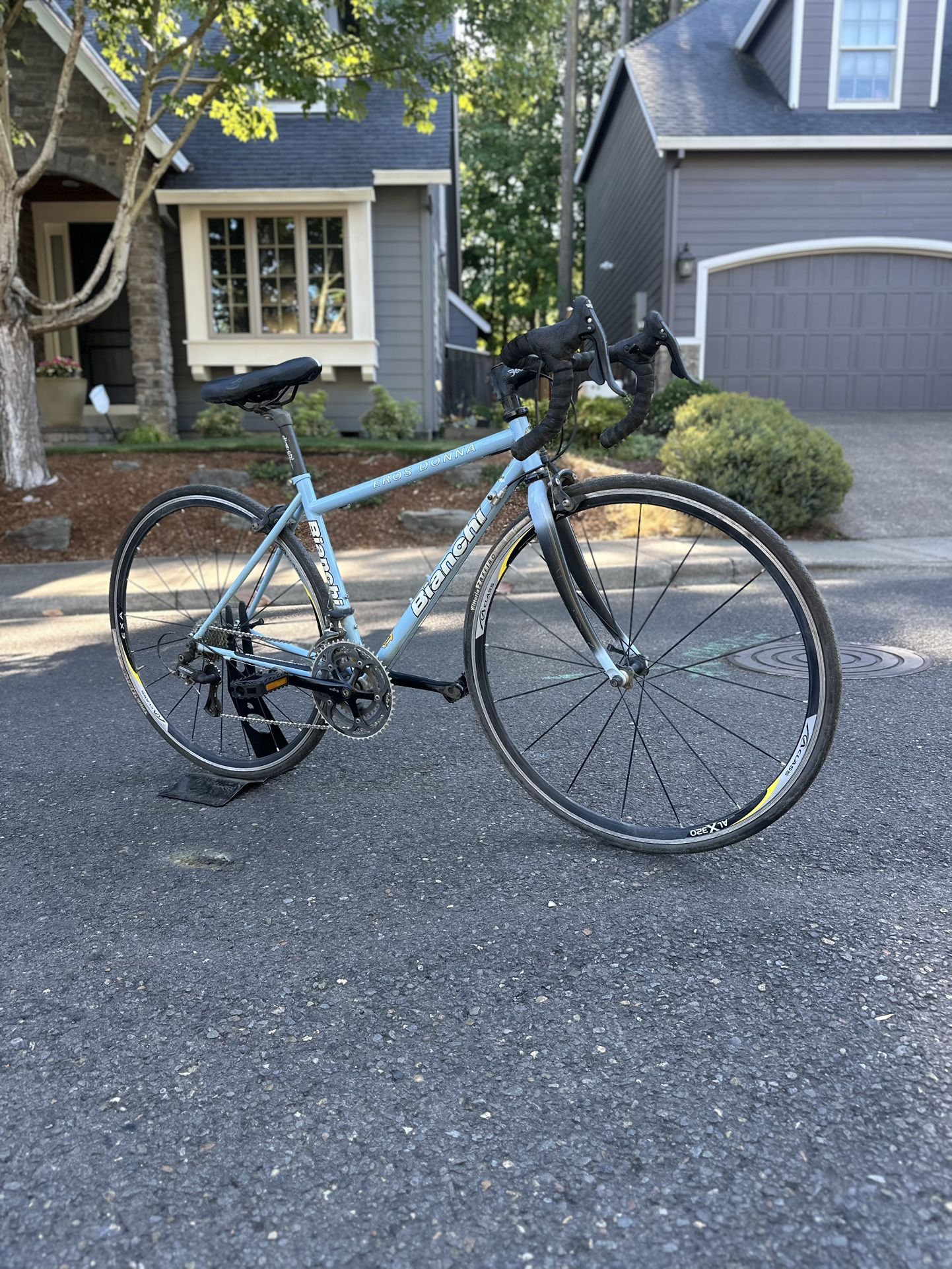 Women’s Bianchi Road Bike