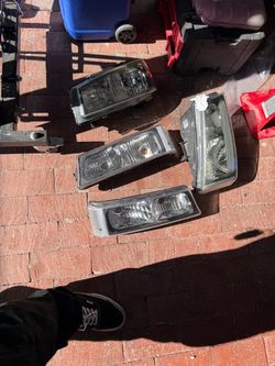 Chevy 2006 head lights