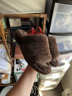 UGG size 7W / 5.5Y