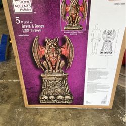 5ft Grave & Bones Gargoyle