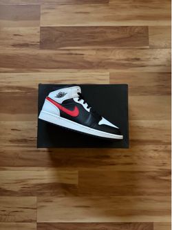 Jordan 1 Mid White Black Chile Red (GS)