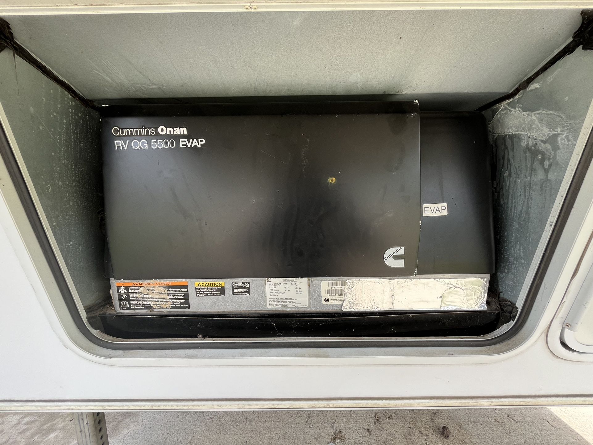 Onan 5500 EVAP RV Generator / Free Toy Hauler