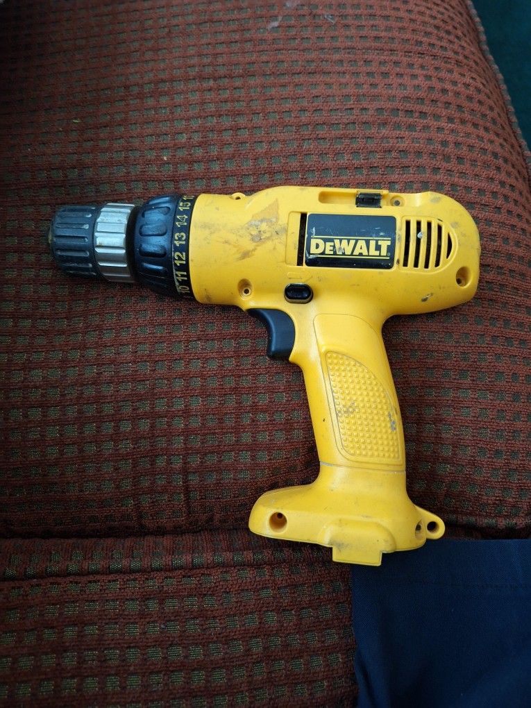 DEWALT DW953  DRILL-DRIVER,