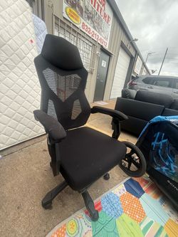 Desk chair $30