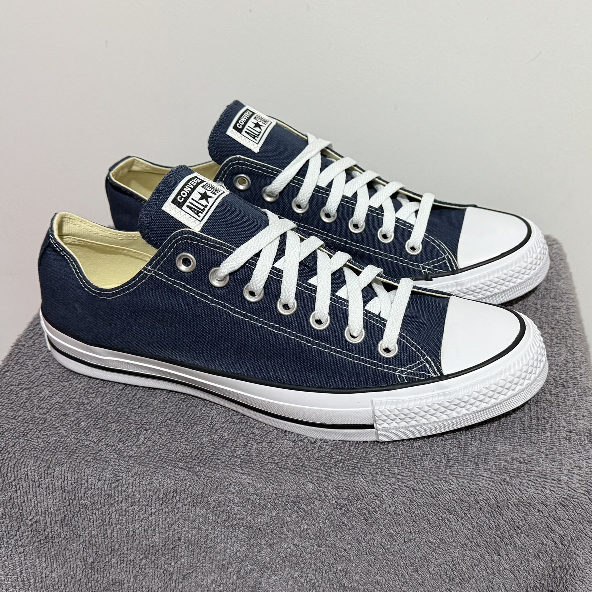 $40 Men’s Converse Brand New Size 11