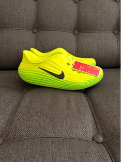 Nike rejuven8 size M10/ W11