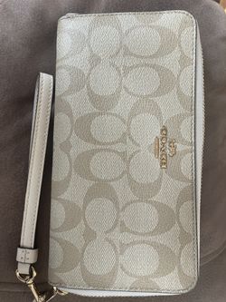 Coach NWOT wallet 