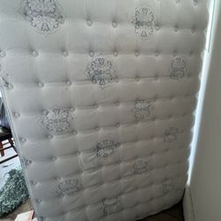 Mattress full size 