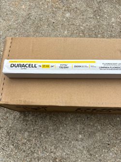 Duracell Ultra F17T8/735/ENV T8 17W 24” 3500K Fluorescent Bulbs - 22 pack