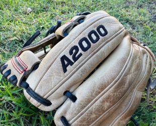 Wilson A2000 11.5” Baseball Glove