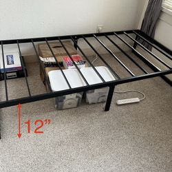 Twin Bed with Storage Space