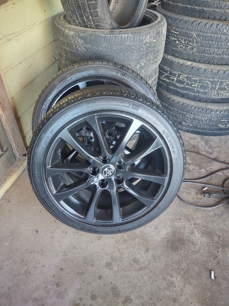 18 Inch Toyota Avalon Rims for Sale in Brawley, CA OfferUp