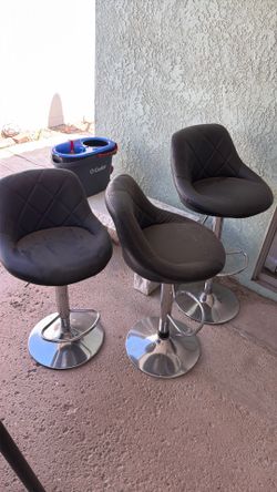 3 barstools good condition