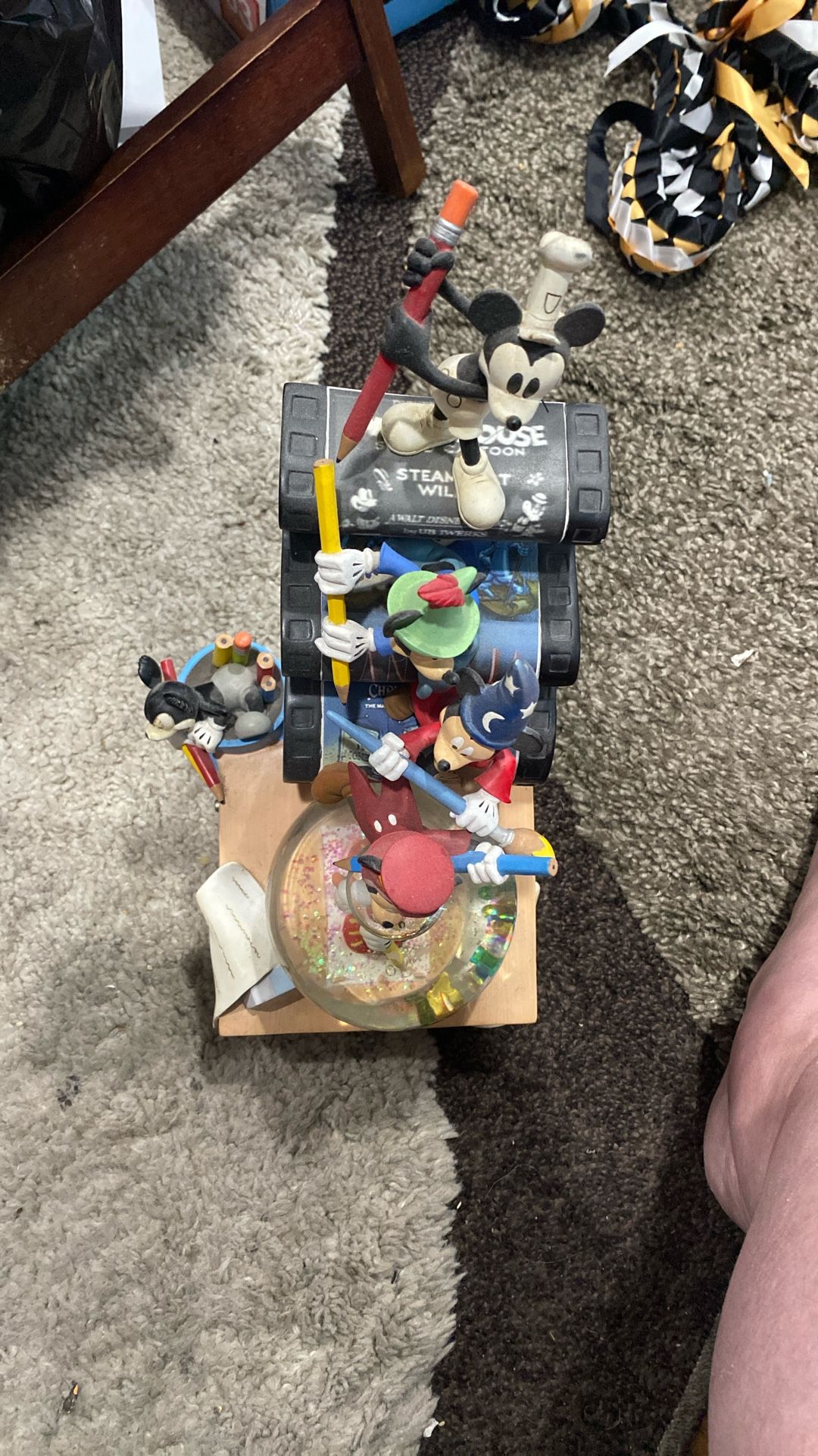 Mickey Thru The Years Snow globe