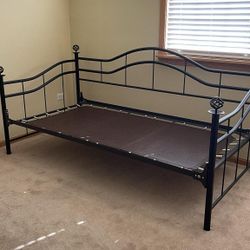 Twin Daybed