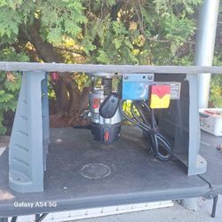 Router And Table 