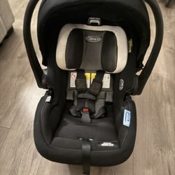 Graco InfNt Car Seat With The Base 