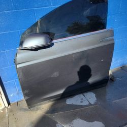 2016-20 Tesla X Driver Door