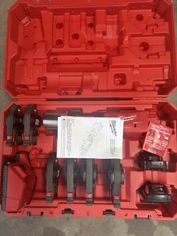 Milwaukee M18 FORCE LOGIC Press Tool w/ ONE-KEY Kit.
