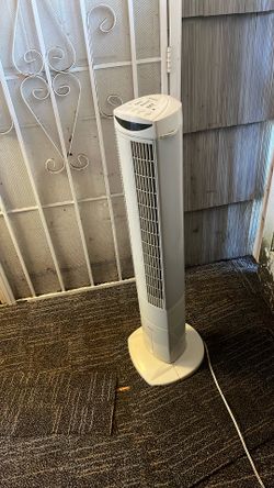 Nice Seville Classics Tower Oscillating Programmable Electric Fan