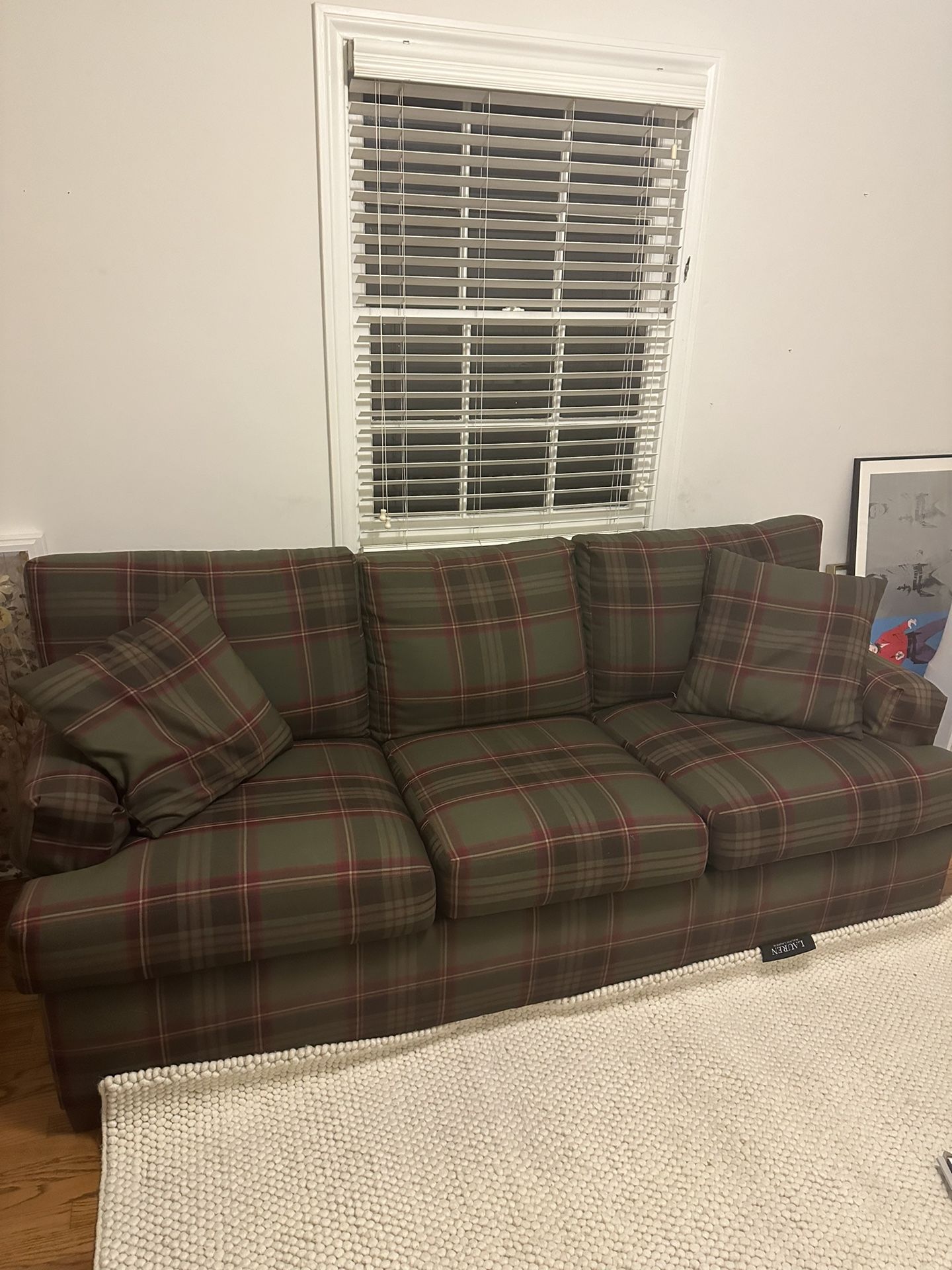 Fold Out Couch In Excellent Condition