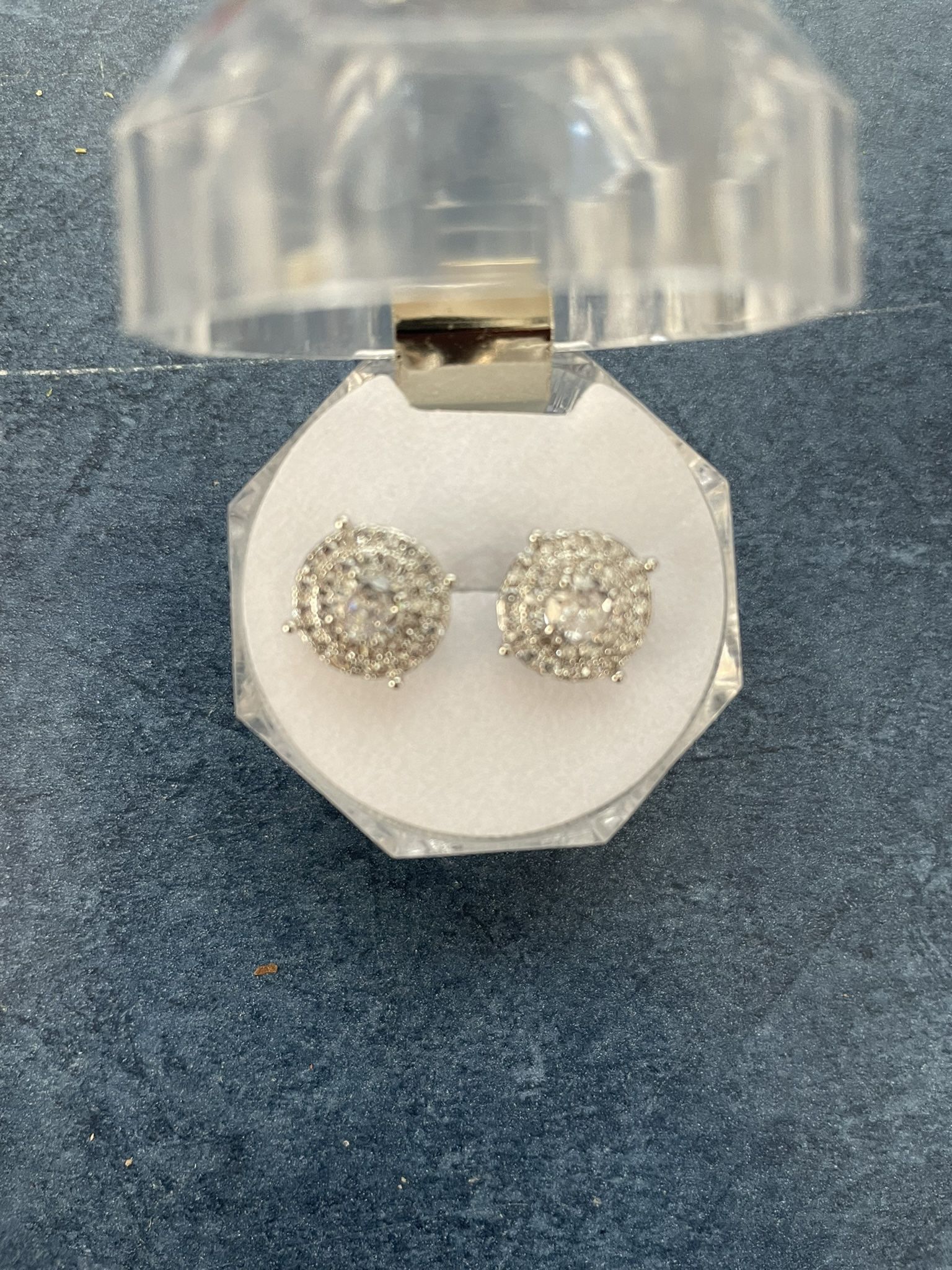 New Inlaid Synthetic Cubic Zarconia Earring Set