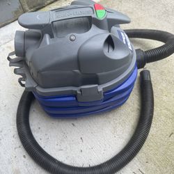 Shop-Vac 5 Gallon Vacuum 