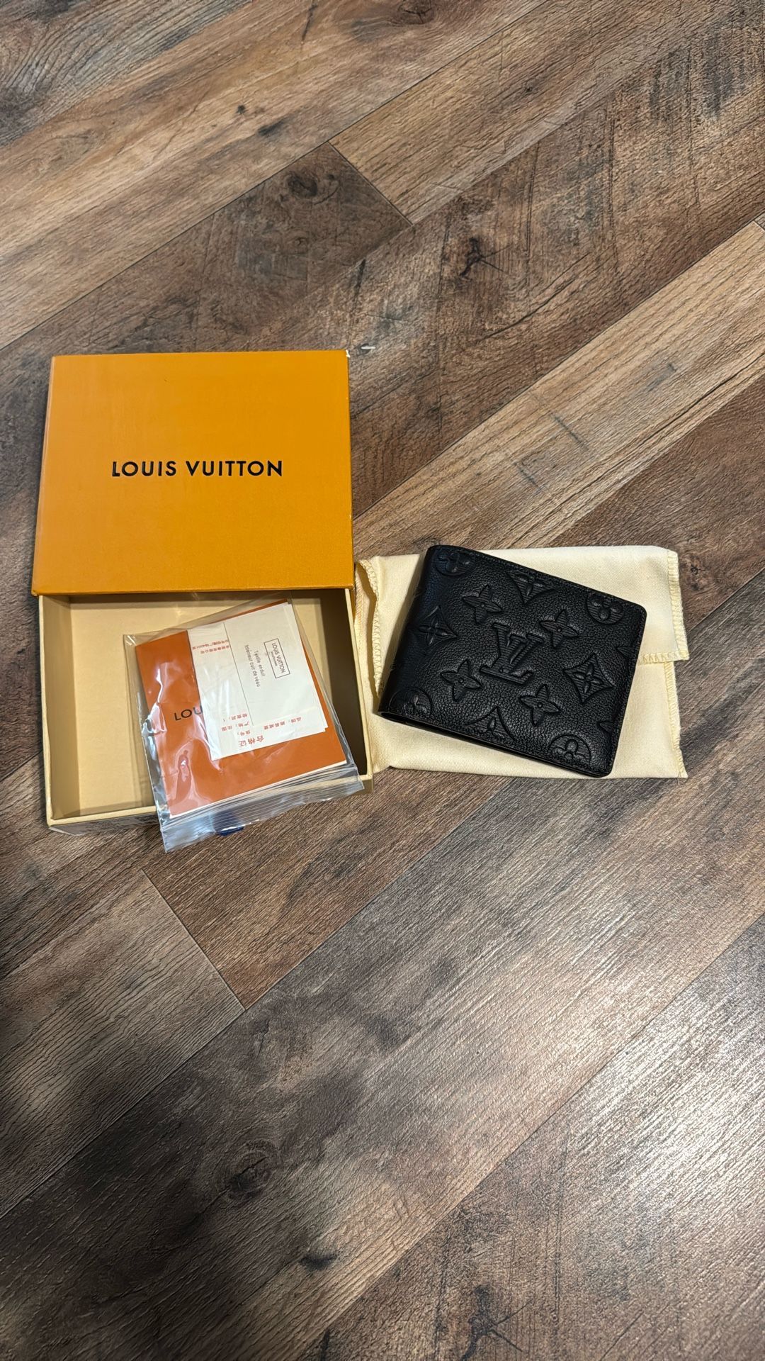 Louis Vuitton Men Wallet