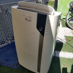 Portable A/C UNIT $100 NEEDS THE HOSE ANS PLASTIC FOR WINDOW