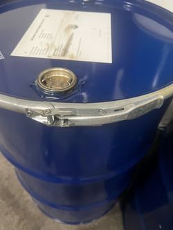 Drums Metal drum with lid and locking ring          55 Gallons.             “Food grade”Tambo de metal con tapa y cincho