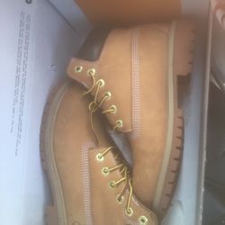 Kids Timberland boots new