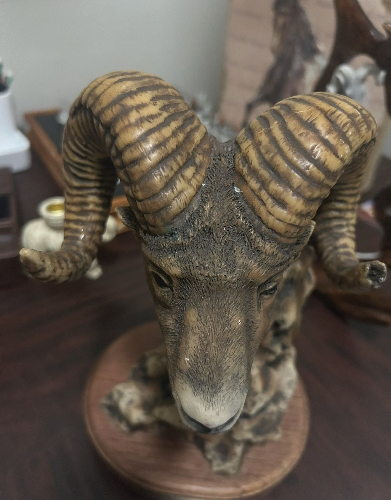 ram. Statue 