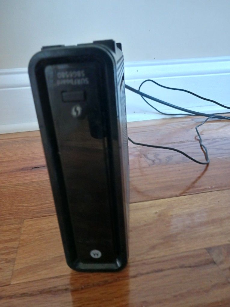 Modem WiFi Built In Motorolla Surfboard